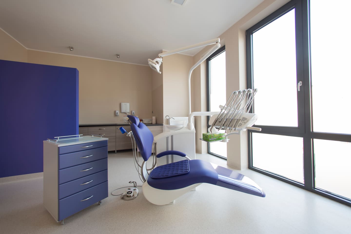 02 / unit dentystyczny